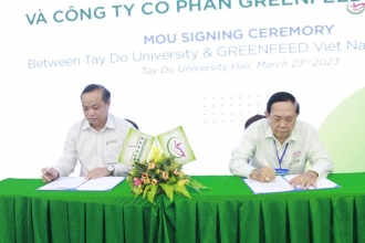 MOU signing ceremony between Tay Do University and Linkfarm Co., Ltd (belonging to Greenfeed Vietnam Group)