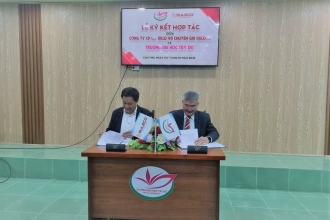 Cooperation signing ceremony between Tay Do University and labor and expert export services joint stock company (SULECO)